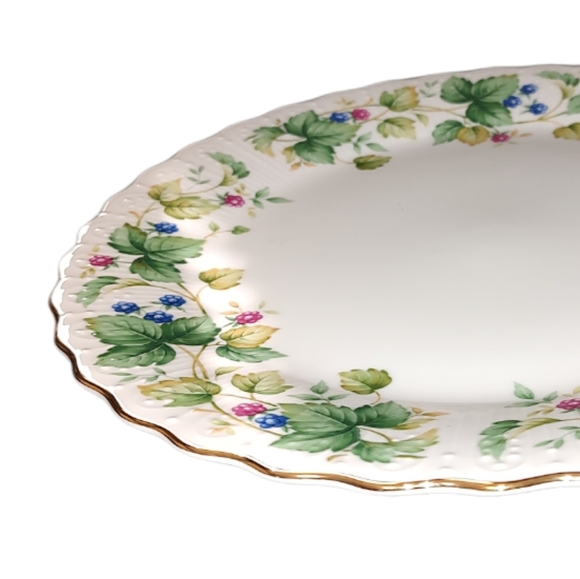 Andrea by Sadek Vineyard Dinner Plate - Picture 2 of 2